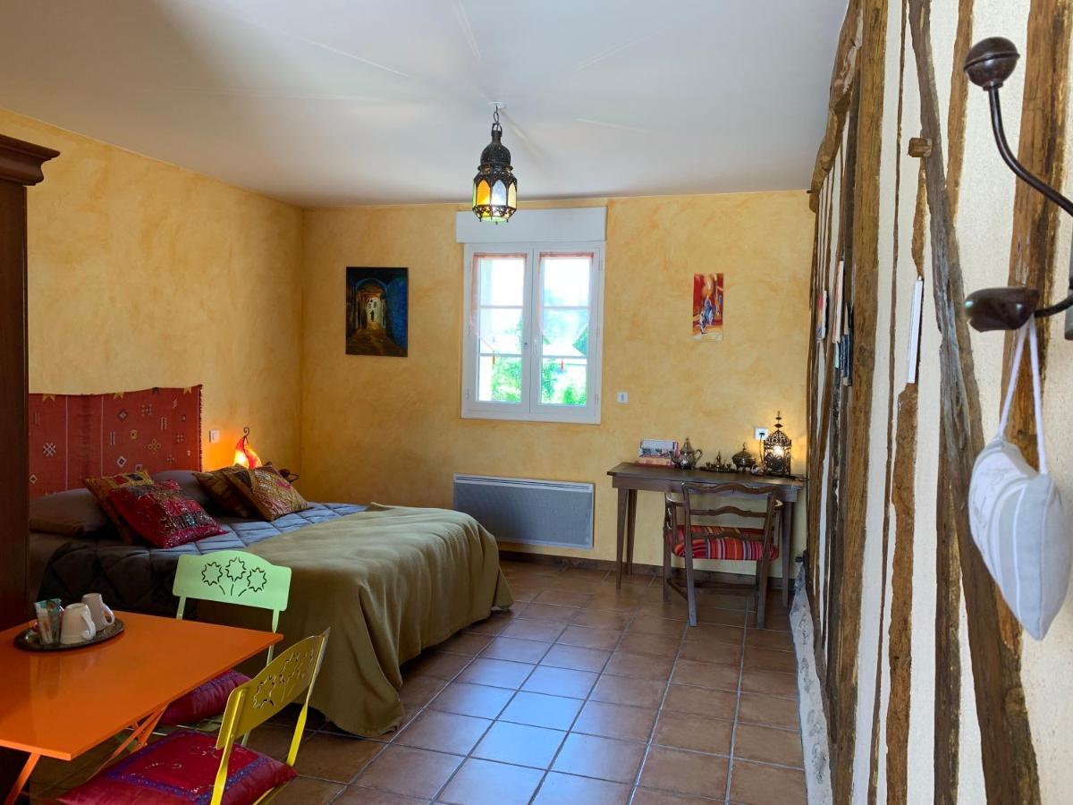Les Logis Du Breuil Bed and Breakfast Marchéville Eksteriør billede