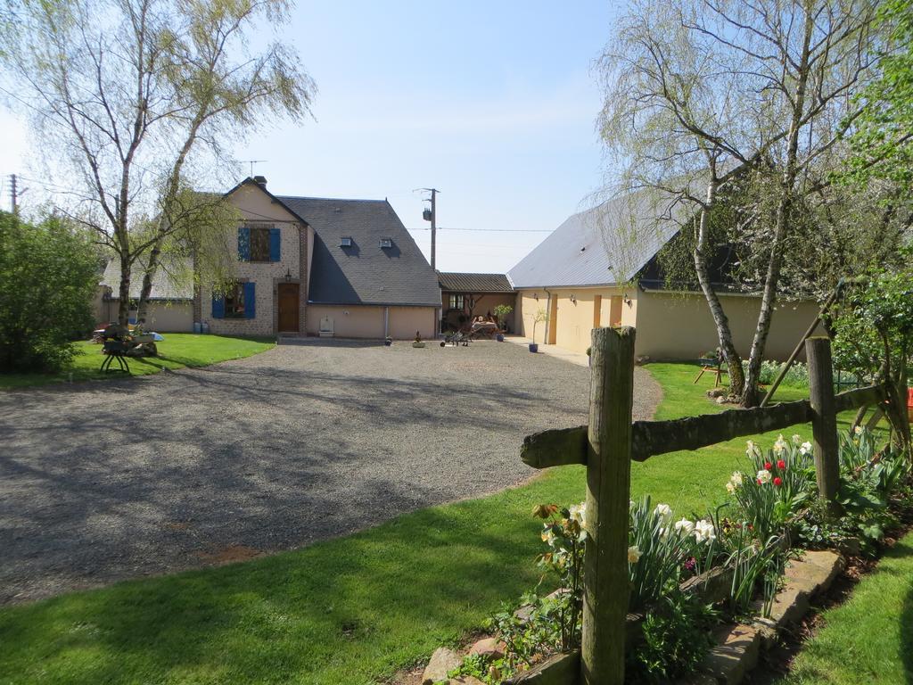 Les Logis Du Breuil Bed and Breakfast Marchéville Eksteriør billede