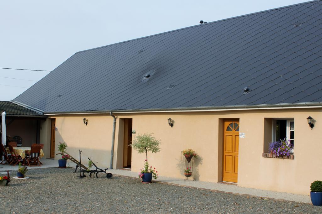 Les Logis Du Breuil Bed and Breakfast Marchéville Eksteriør billede