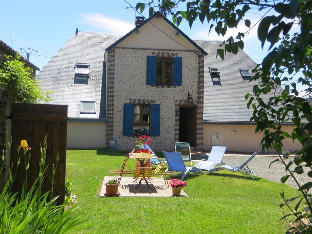 Les Logis Du Breuil Bed and Breakfast Marchéville Eksteriør billede
