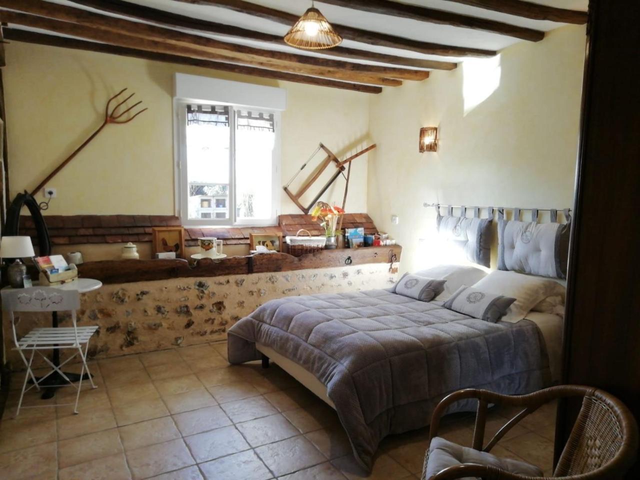 Les Logis Du Breuil Bed and Breakfast Marchéville Eksteriør billede