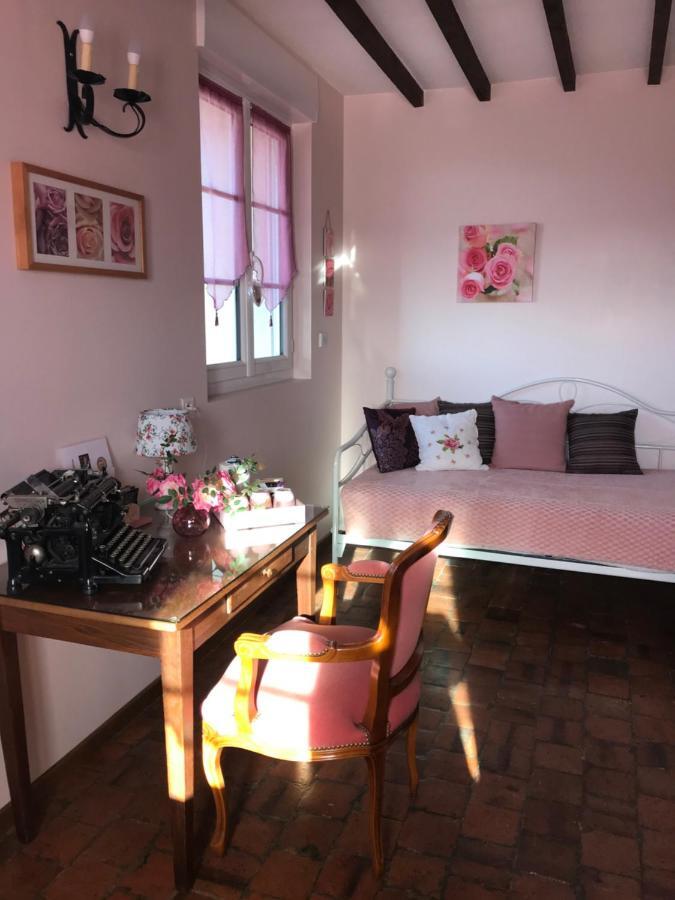 Les Logis Du Breuil Bed and Breakfast Marchéville Eksteriør billede